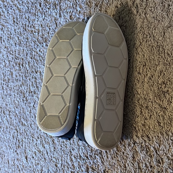 Dark gray dolce vita sneakers-new - Picture 3 of 5